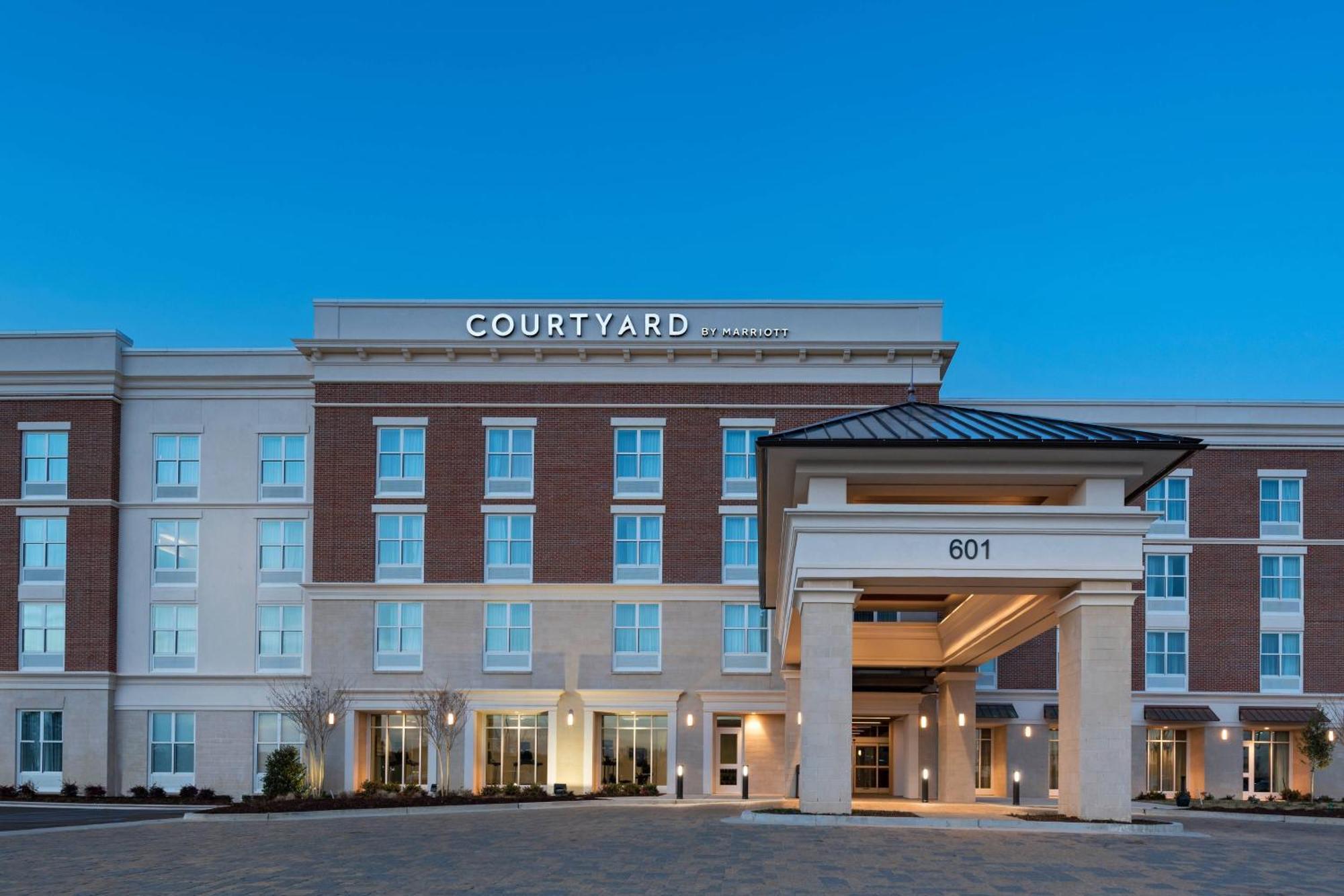 Courtyard By Marriott Jackson Madison Hotel Exterior photo