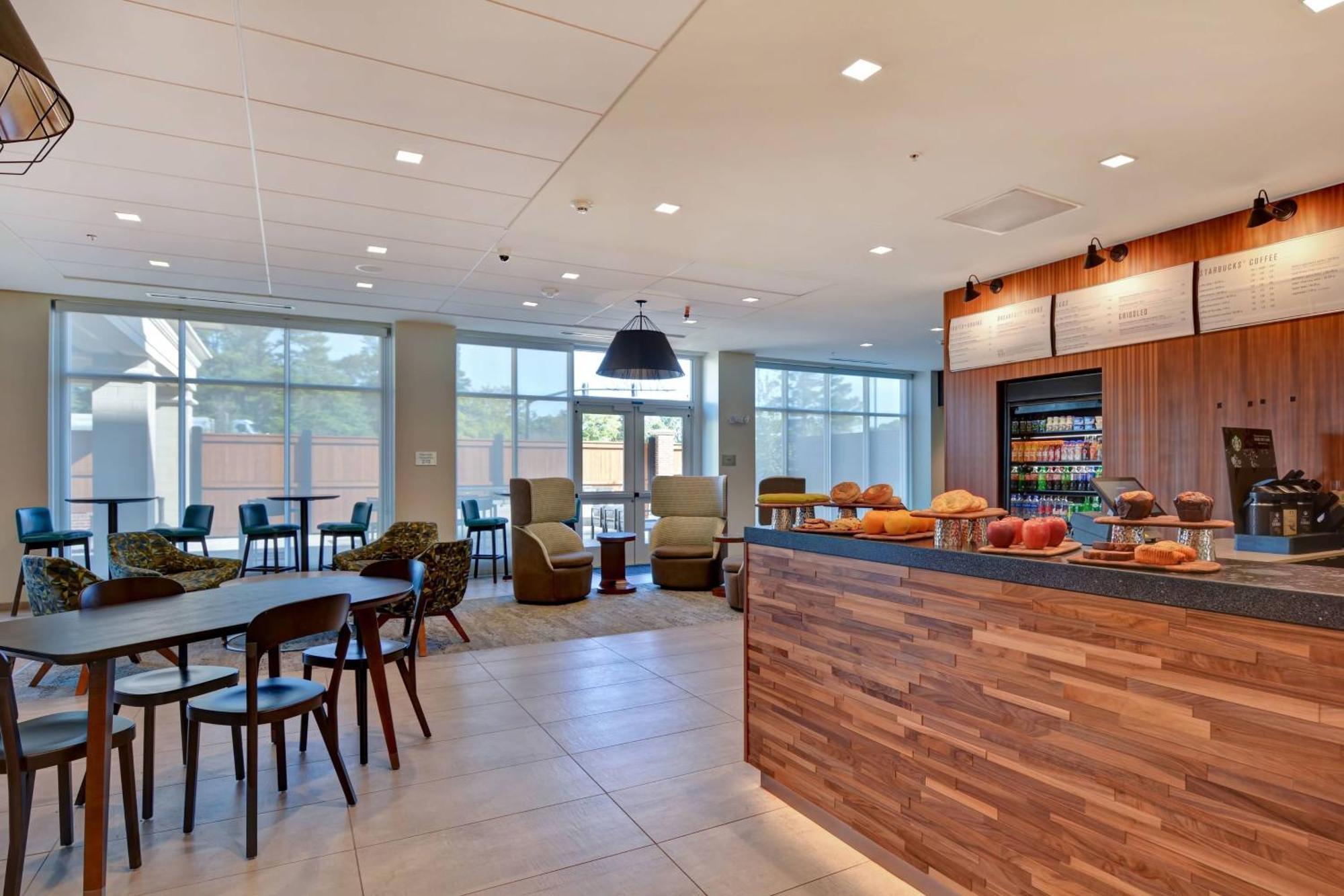 Courtyard By Marriott Jackson Madison Hotel Exterior photo